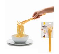 Monkey servi spaghetti giallo