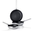 Pininfarina style steel pan with non-stick Mepra