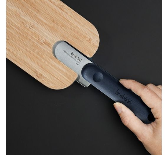 Trebonn Artù cutting board with knife