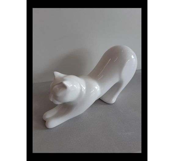 Gatto bianco stiracchiato Ceramiche di Bassano